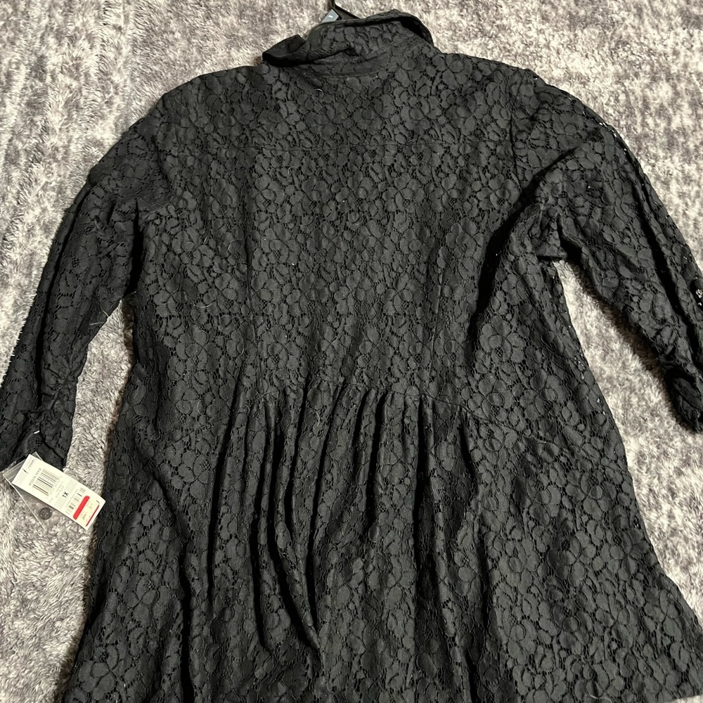 Black Lace Button-Up Shirt - Picture 5 of 5